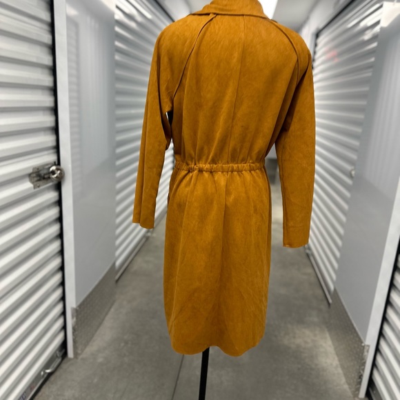 Caden Forbes vegan suede jacket 23” pit to pit 43” long belt great condition l - Picture 4 of 4